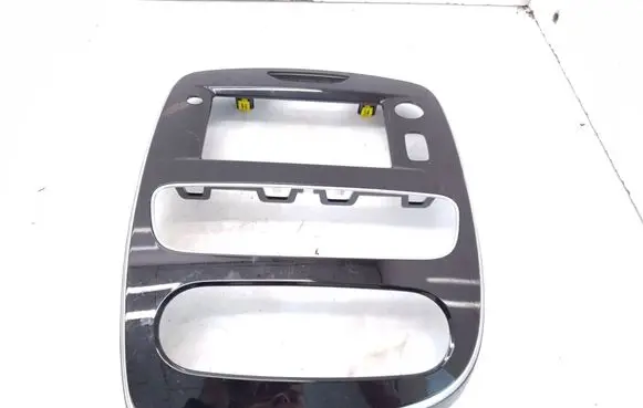 Renault Clio IV Dashboard center trim panel 682606856R 682601204R