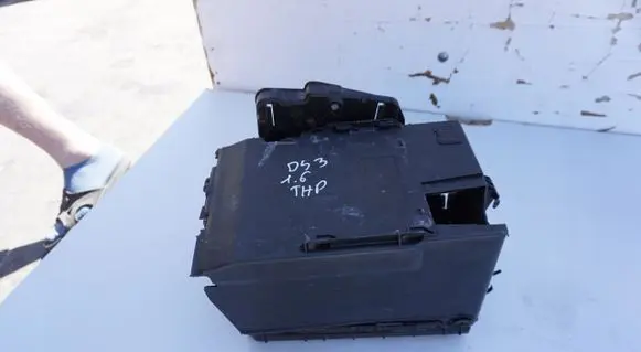 Citroen DS3 Battery box tray 