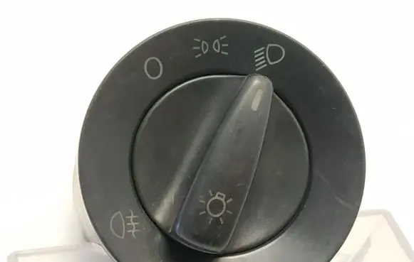 Volkswagen PASSAT B5.5 Light switch 1C0941531