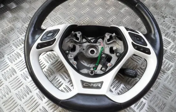 Toyota C-HR I Steering wheel
