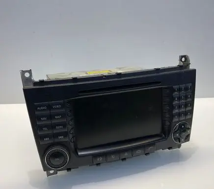Mercedes-Benz C W203 Radio/CD/DVD/GPS head unit A2038703589 2038703589
