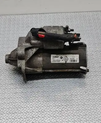 Dacia Sandero Starter motor 233003329R 19D24292BT TS12E9