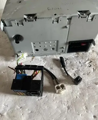Volkswagen Tiguan Sound system wiring loom 3C8035195A BLAUPUNKT RCD510