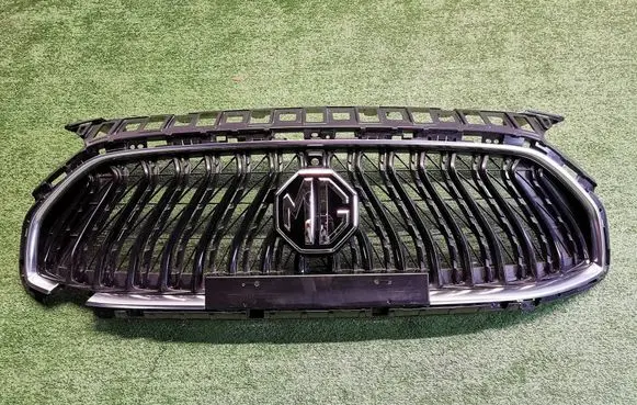 MG HS Front bumper upper radiator grill 10947220