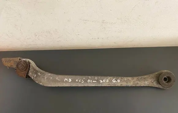 Mercedes-Benz CLS C219 Rear control arm A2303500429
