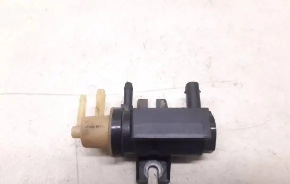 Mercedes-Benz E W212 Turbo solenoid valve A0091533128