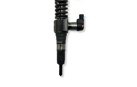 Volkswagen PASSAT B6 Fuel injector 03G130073T