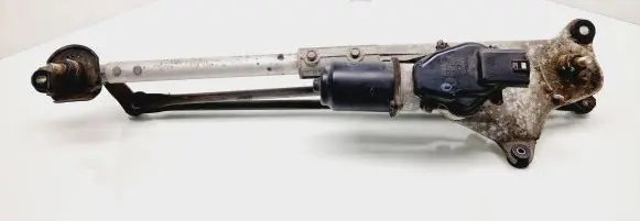 Subaru Forester SG Front wiper linkage and motor 350632795