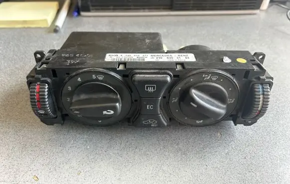 Mercedes-Benz E W210 Climate control unit 9140010371 2108303185