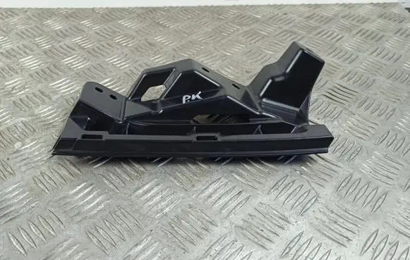 Suzuki SX4 S-Cross Headlight/headlamp mounting bracket 7173463T0