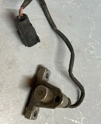 Volvo V70 Crankshaft position sensor 1275789
