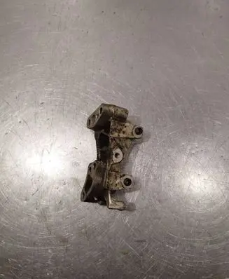 Citroen C4 I Engine mounting bracket 9688615780