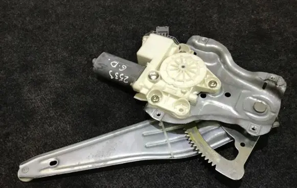 Sliding door window regulator with motor