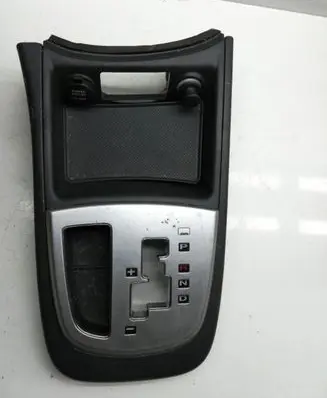 Hyundai Santa Fe Gear shifter surround trim plastic 846512B700 846482B900