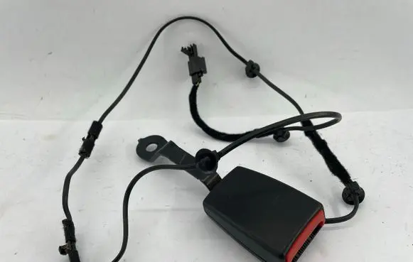 Seat Alhambra (Mk2) Middle seatbelt buckle (rear) 7N0857753C 1J0973332A
