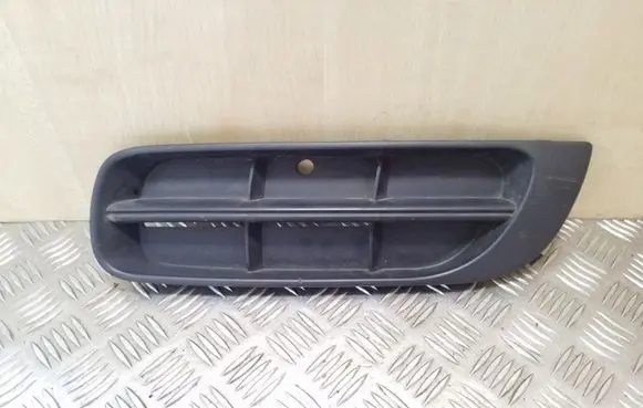 Skoda Fabia Mk2 (5J) Front bumper lower grill 5J0807367