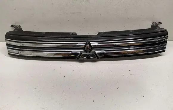 Mitsubishi Outlander Front bumper upper radiator grill 7450A643 7450A862
