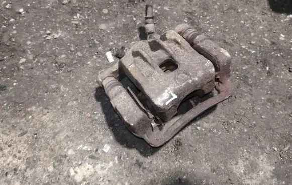 Rear brake caliper