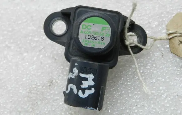 Mercedes-Benz E W212 Air pressure sensor A0051535028