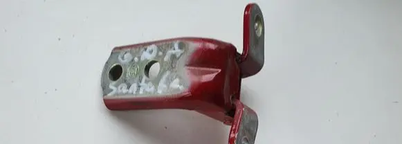 Hyundai Santa Fe Rear door lower hinge