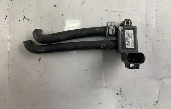 Volvo V40 Exhaust gas pressure sensor Av615l200ab
