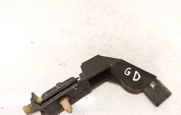 Audi A4 S4 B8 8K Rear bumper mounting bracket 8K5807890A