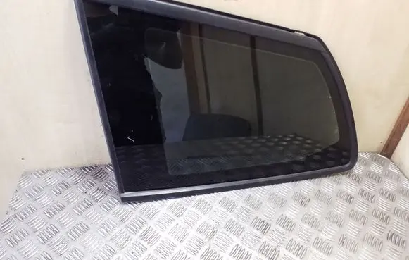 Citroen C4 Grand Picasso Rear side window