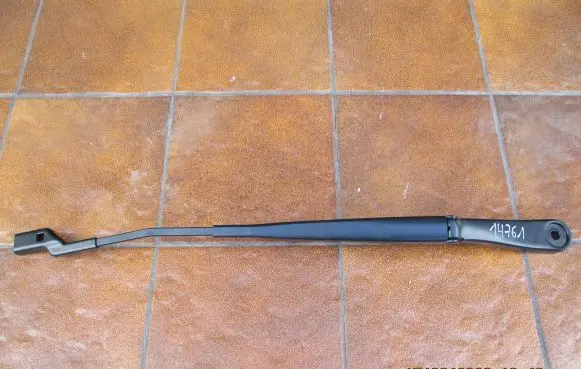 Jaguar F-Pace Front wiper blade arm HK8317527AA