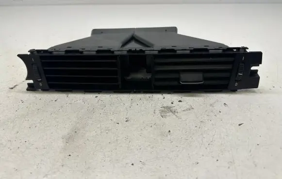 BMW 3 E90 E91 Dash center air vent grill 642291304589 64229130458 9130458