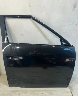 SsangYong Tivoli Front door