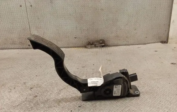 Ford Focus Accelerator throttle pedal BV619F836AB 6PV01036830