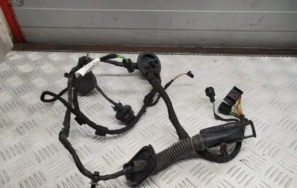 Audi Q3 8U Rear door wiring loom 8U0971687H