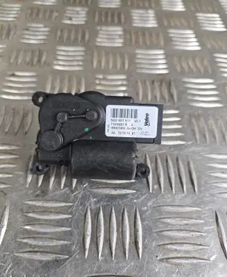 Volkswagen Golf VII Air flap motor/actuator 5Q0907511 186001004