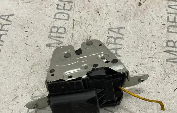 Mercedes-Benz AMG GT R190 C190 Loading door lock A1907400800