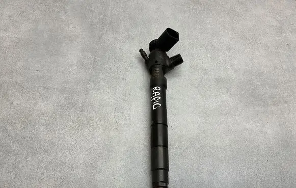 Skoda Rapid (NH) Fuel injector 04B130277J