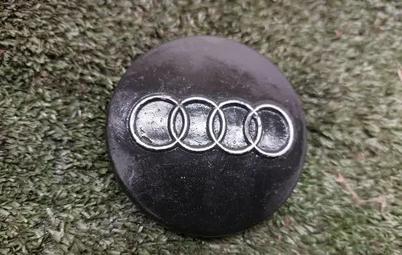 Audi A6 S6 C6 4F Original wheel cap 8D0601170