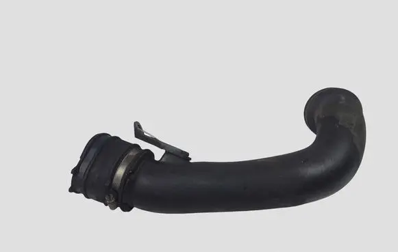Volvo V70 Air intake hose/pipe 30741667