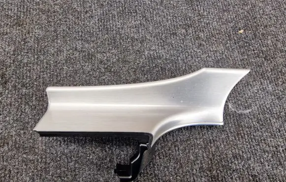 Dashboard glove box trim