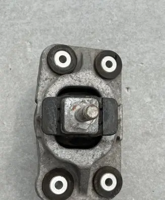 Land Rover Range Rover Sport L494 Engine mount bracket DPLA6A003BC