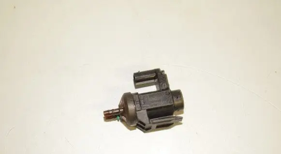 BMW 3 G20 G21 Vacuum valve 8570591 11748570591