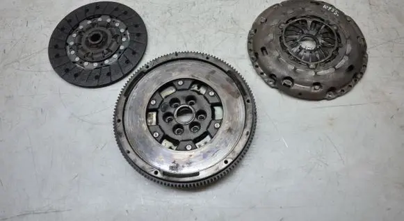 Volkswagen Scirocco Clutch set kit 415043110