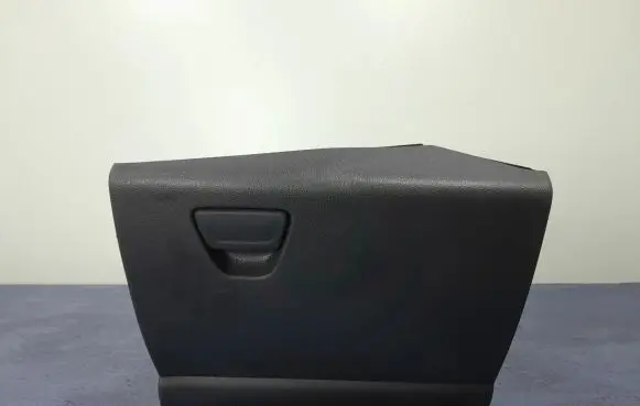 Ford Kuga II Glove box AM51-R06044-CCW