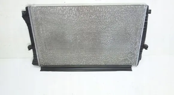 Skoda Octavia Mk2 (1Z) Coolant radiator 5Q0121251GK