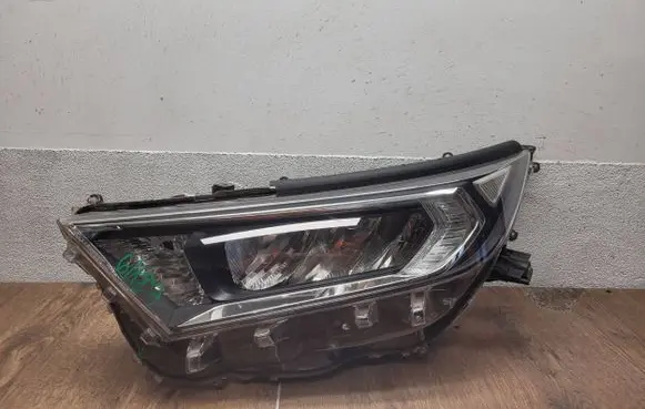 Toyota RAV 4 (XA50) Headlight/headlamp