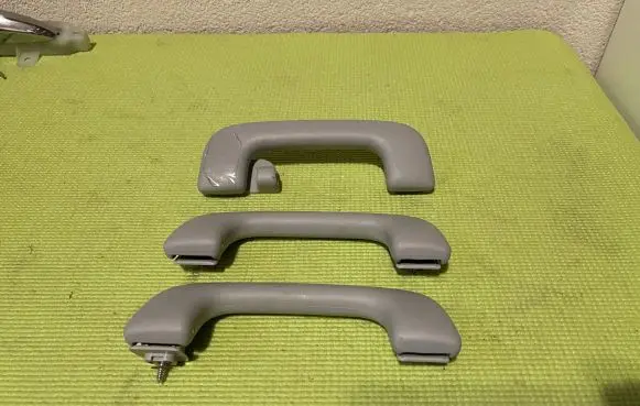 KIA Niro A set of handles for the ceiling 