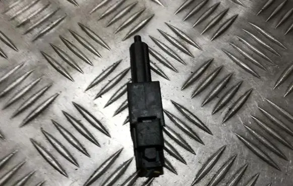 Nissan Primera Brake pedal sensor switch