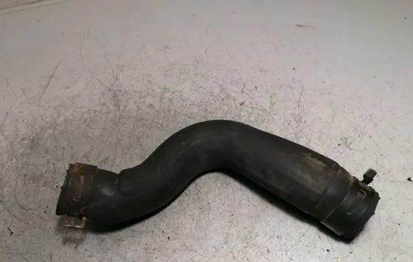 Toyota Avensis T270 Engine coolant pipe/hose