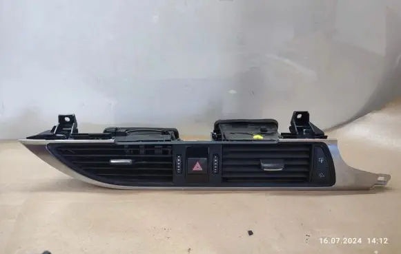 Audi A6 S6 C7 4G Dash center air vent grill 9026300