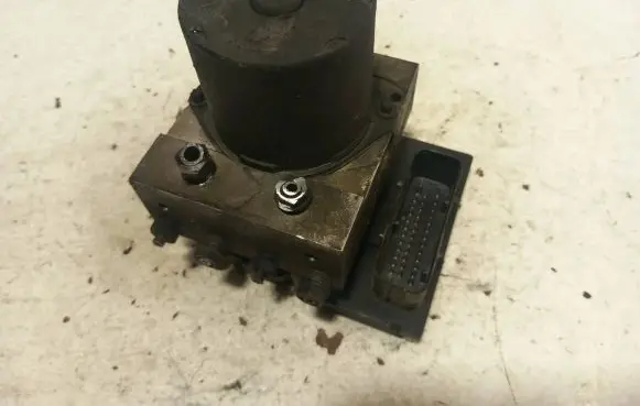 BMW 5 E60 E61 ABS Pump 6769705 6769703
