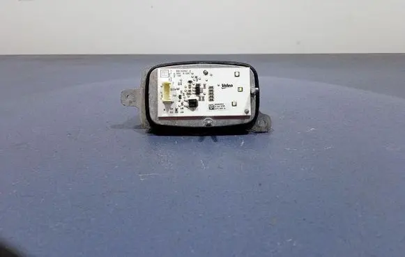 Renault Megane I Voltage converter/converter module 90072333